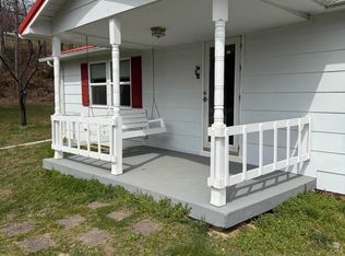 886 Mountain Rd, Caryville, TN 37714