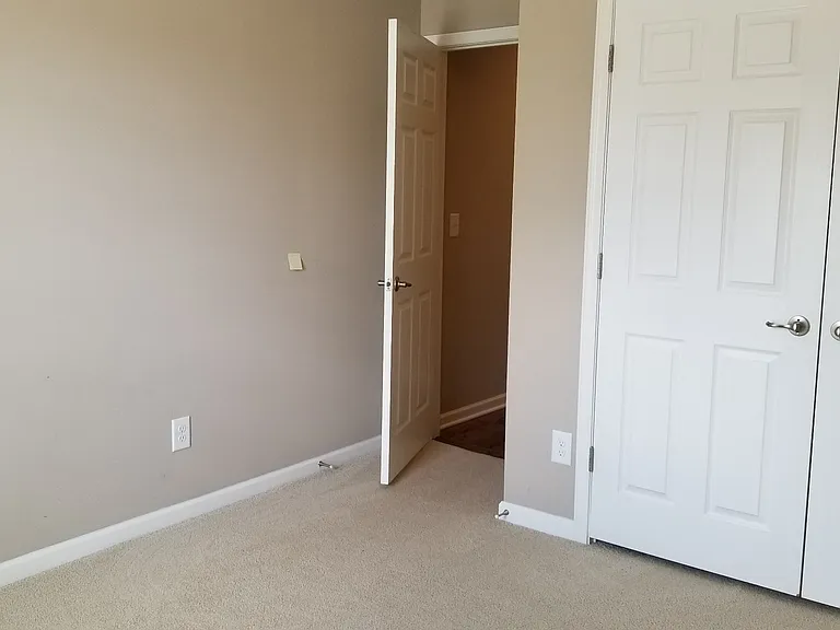 7908 Oakfield Grv — Photo 18