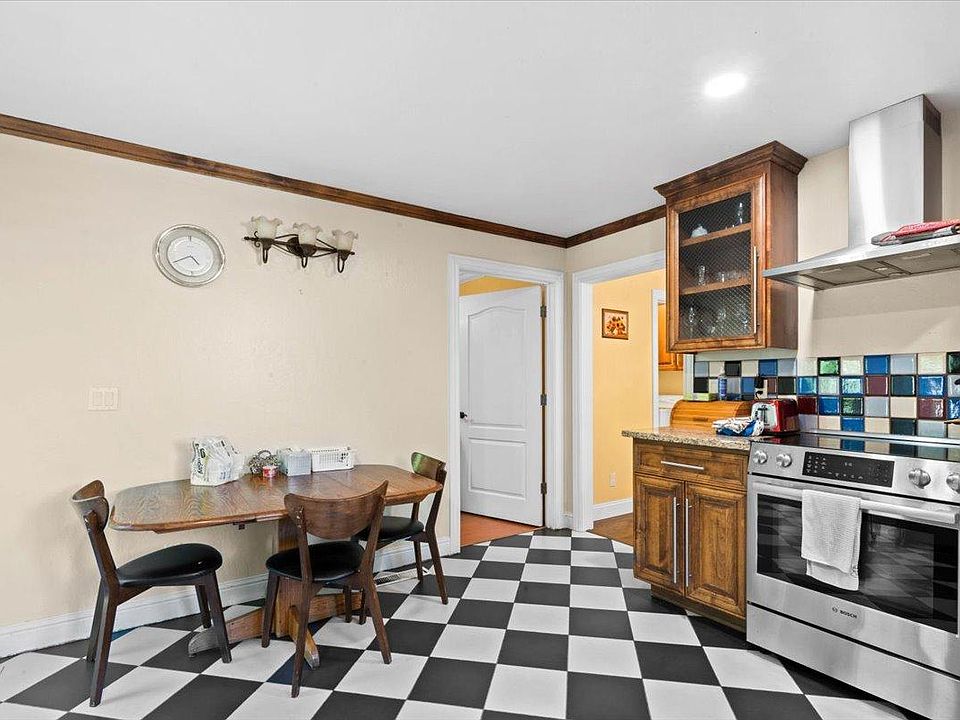 1st image of 10472 Lockwood Dr #A