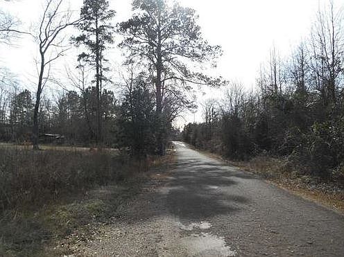 2nd image of 610 Shady Grove Park Rd