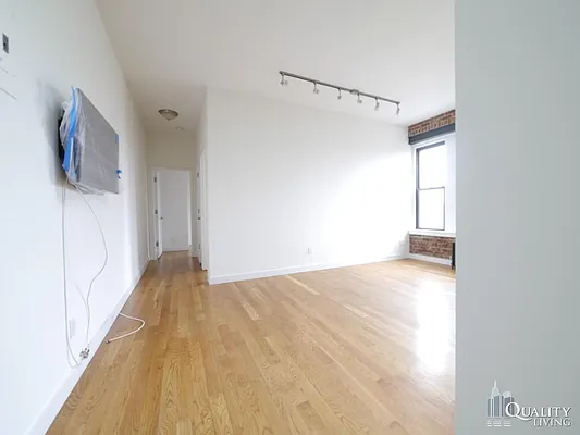 Rented by (Legacy) NY Quality Living Uptown | media 8