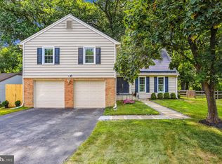 10032 Dellcastle Rd, Montgomery Village, MD 20886