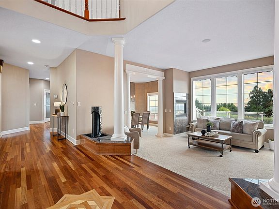 4th image of 124 Pompano Road