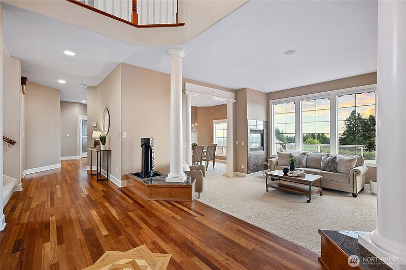 5th image of 124 Pompano Road