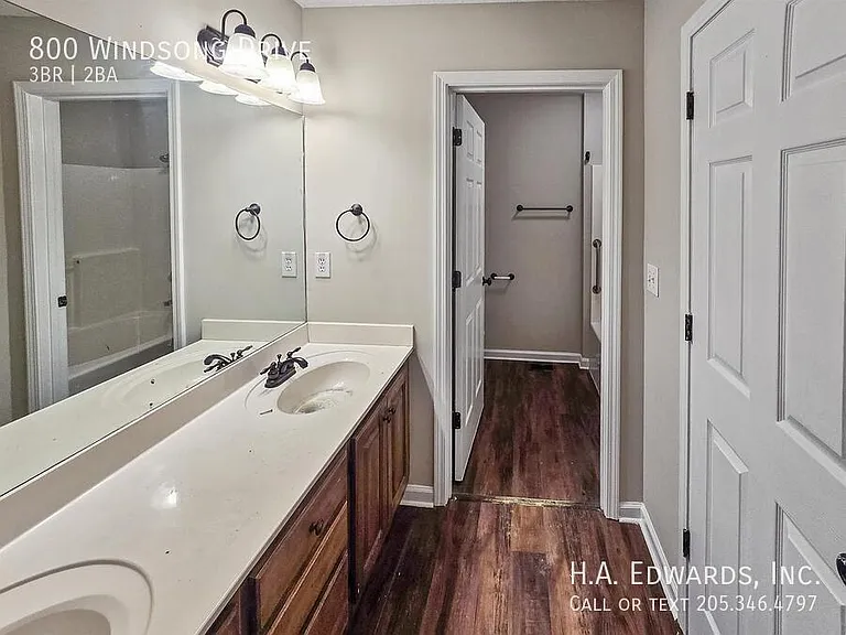 800 Windsong Dr — Photo 11