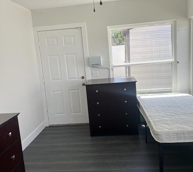 Unit Photo