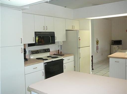 3rd image of 2185 NE Ocapi Ct