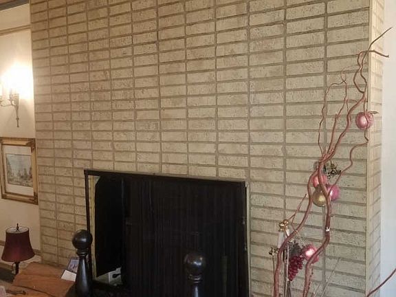 5th image of 2215 E 70th Pl #E1