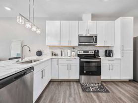 8009 Sterlingshire St, Houston, TX