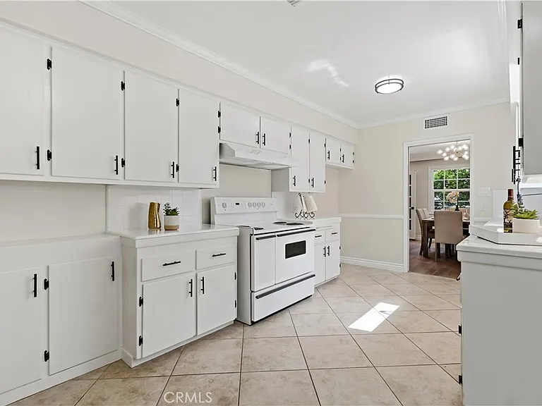 8350 Duarte Rd — Photo 10