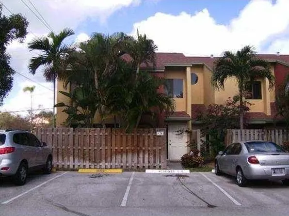 370 City View Dr, Fort Lauderdale, FL 33311