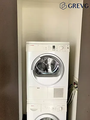 Rented by Global Real Estate Ventures Group LLC | media 30