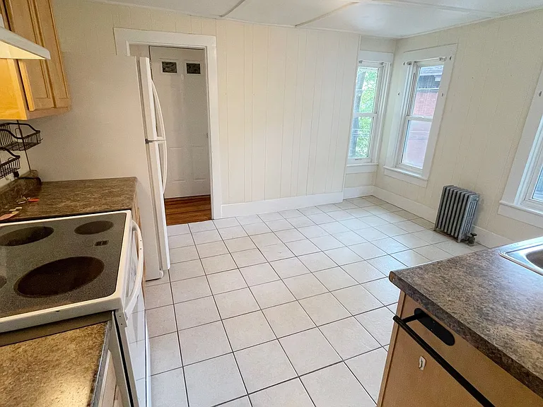 6 Maple St — Photo 10