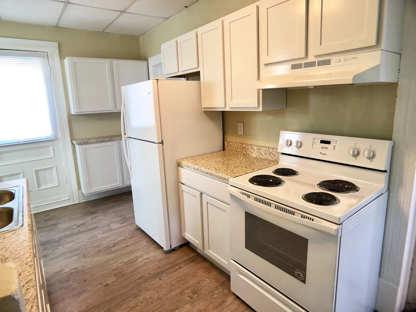 Great 2nd floor apt next to Greensboro College and convenient to downtown! — Photo 4