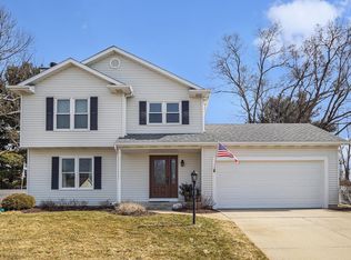 52064 Windermere Dr, Granger, IN 46530