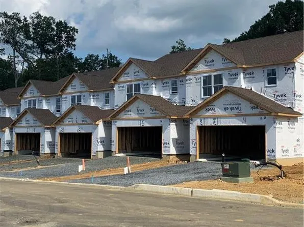 1346 Tilghman St, Emmaus, PA 18049