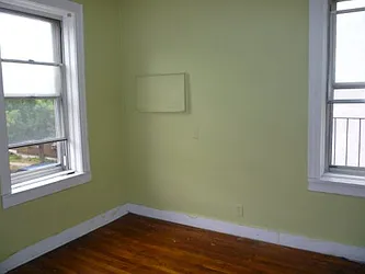 Rented by Elenora Dantchev, LREB