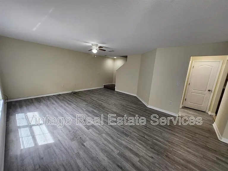 10932 Keys Gate — Photo 4