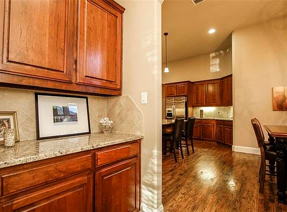 2nd image of 1110 Burnett Ct