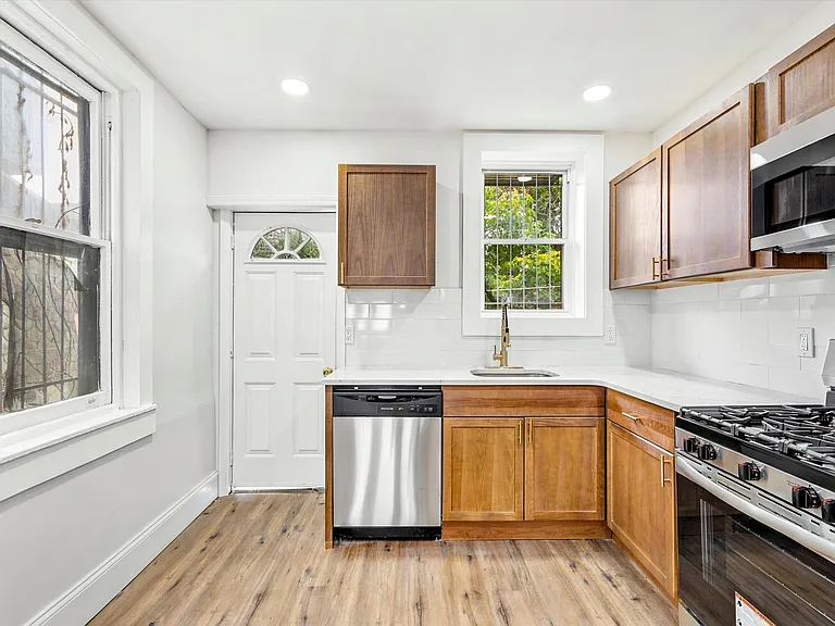 1712 S 55th St — Photo 18