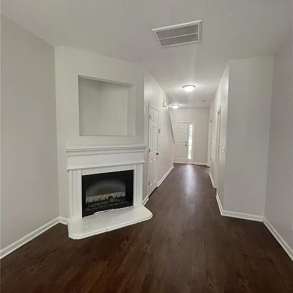 387 Brookview Dr — Photo 4