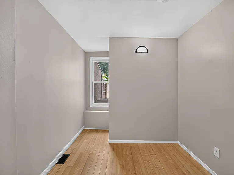 1004 Girard St NW — Photo 19