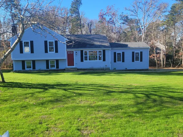28 Captains Lane, Harwich, MA 02645