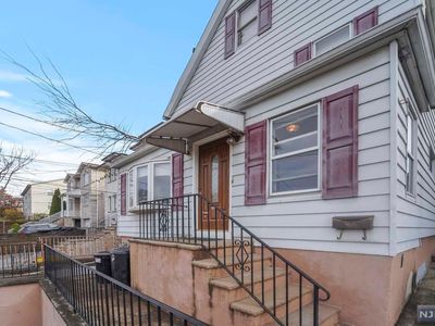 226 7th St, Palisades Park, NJ, 07650