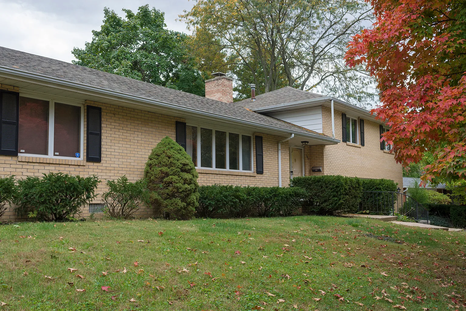 2501 S Cottage Grove Ave photo 1