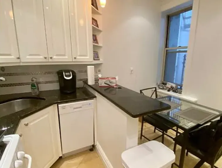 76 W 86th St #3F — Photo 4