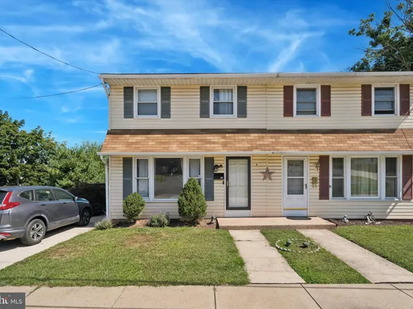 45 Central Ave, Spring City, PA 19475