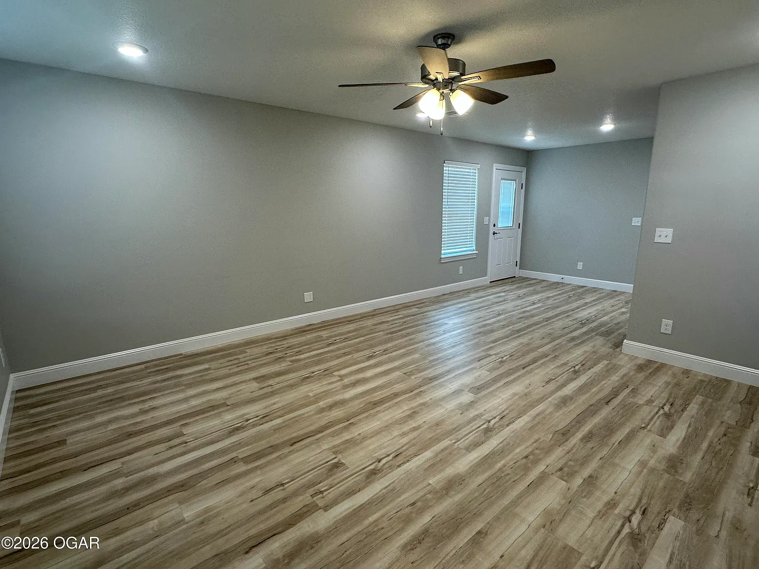 2 bed, 2.0 bath, 1107 sqft, $1,250 — Photo 2