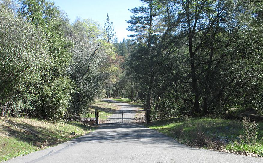 2nd image of 2301 Los Cerros Dr