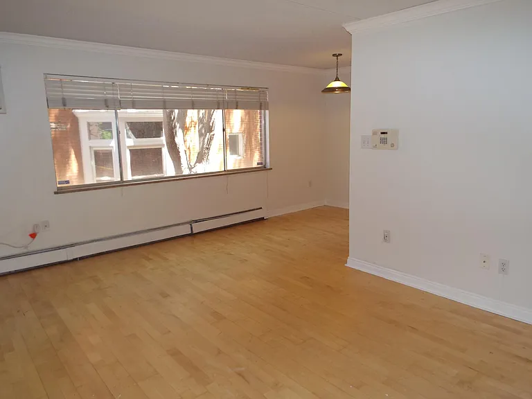 1267 N Lafayette St #203 — Photo 3