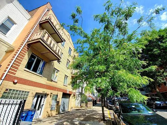 Rented by Brooklyn Property Group LLC | media 27