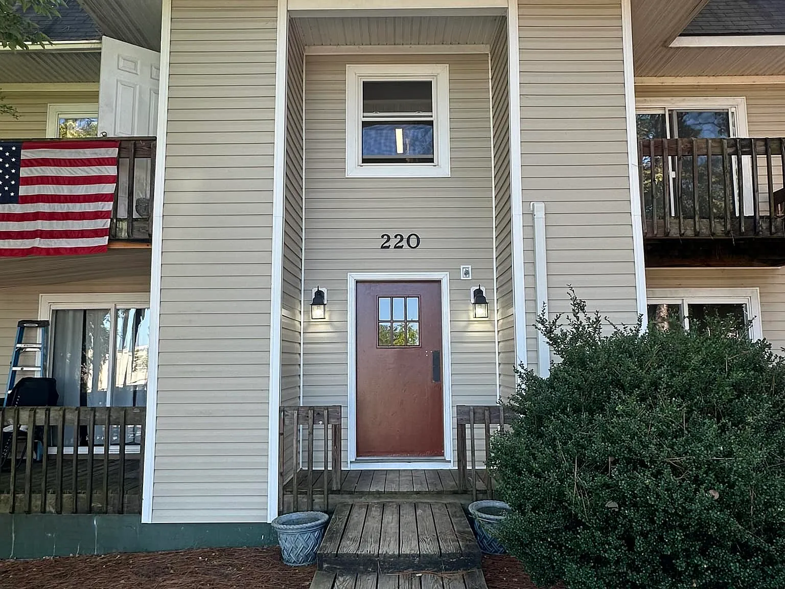 1 bed, 900 sqft, $1,200 — Photo 1