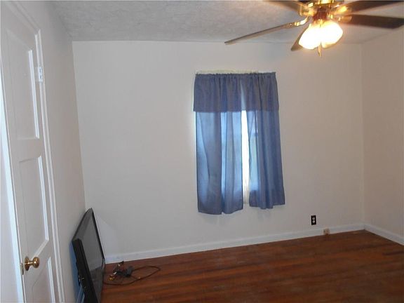 5th image of 4825 E 34th St