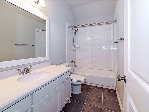 2nd bathroom