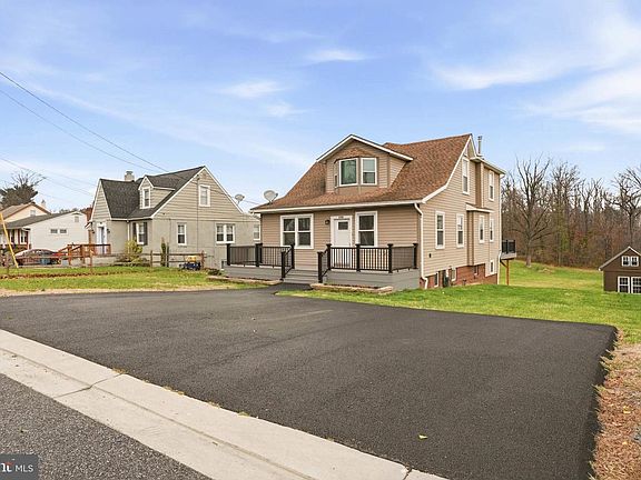 5th image of 6108 Shady Spring Ave