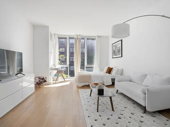 540 W 49th St #405S, New York, NY 10019