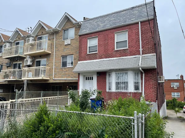 72-43 Calamus Avenue image 1 of 4