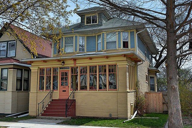 1st image of 828 S Highland Ave