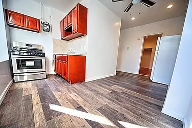 Rented by Metropolitan Realty