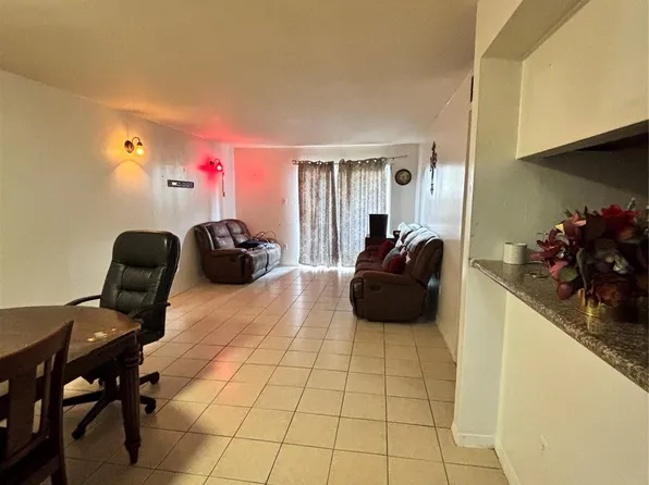 8417 Hearth Dr APT 7, Houston, TX 77054