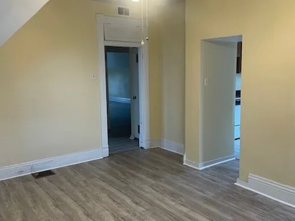 5533 Hays St APT 4, Pittsburgh, PA 15206
