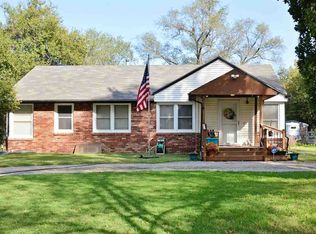 8116 S Laura Ave, Haysville, KS 67060