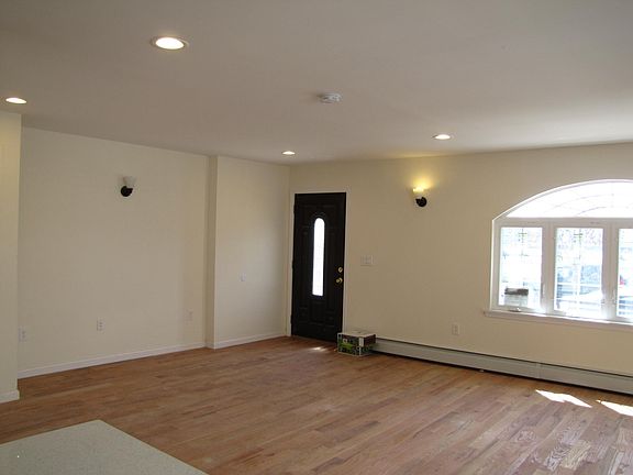3rd image of 12939 157th St #1