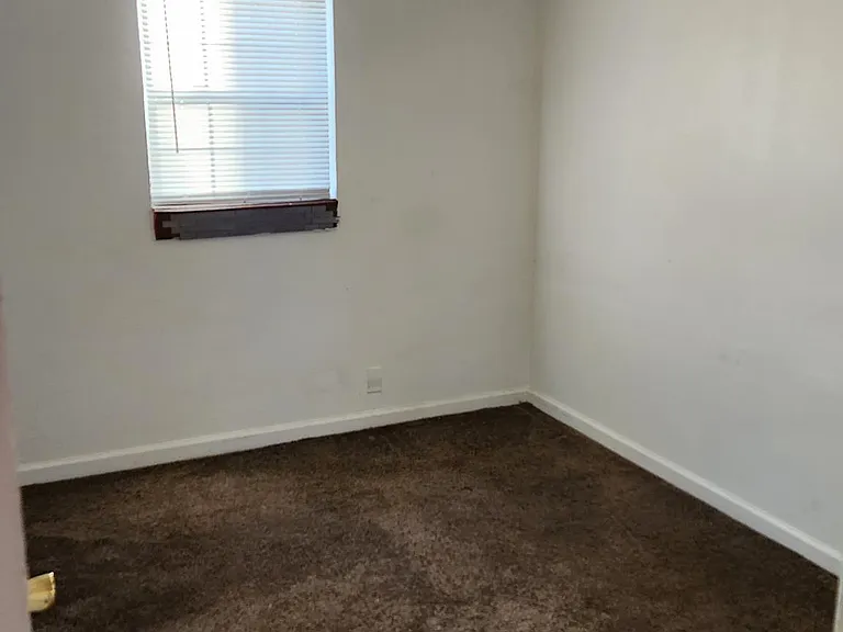 5455 Hanley Blvd — Photo 4