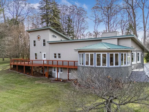 518 Sandow Rd, Midland, MI 48640