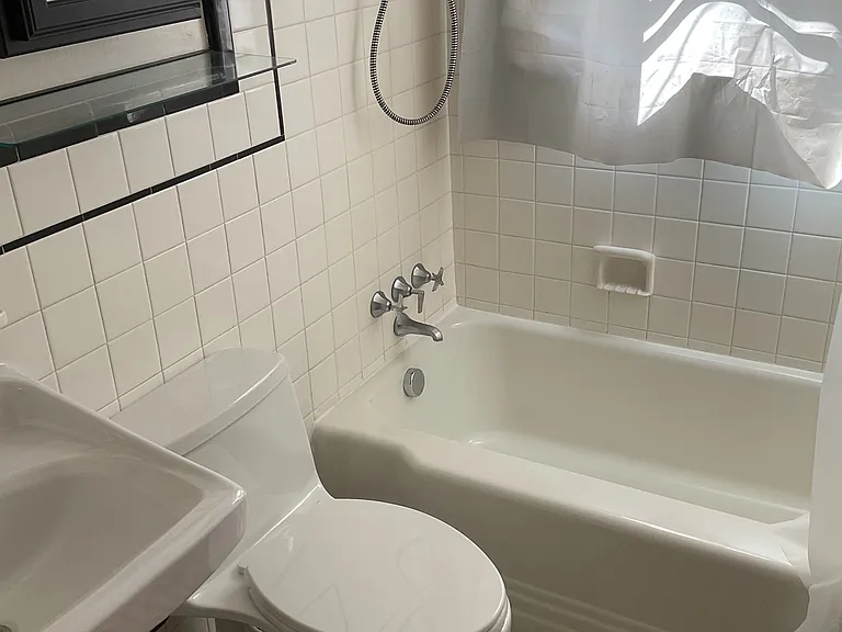 Ceramic tile bathroom
